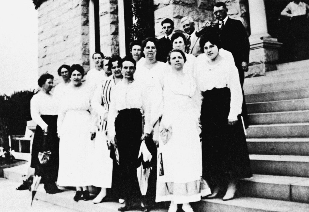 photo of Madera's first all-female jury in 1918